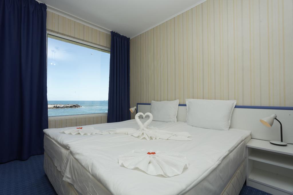 Hotel Marina Kiten  Habitación foto