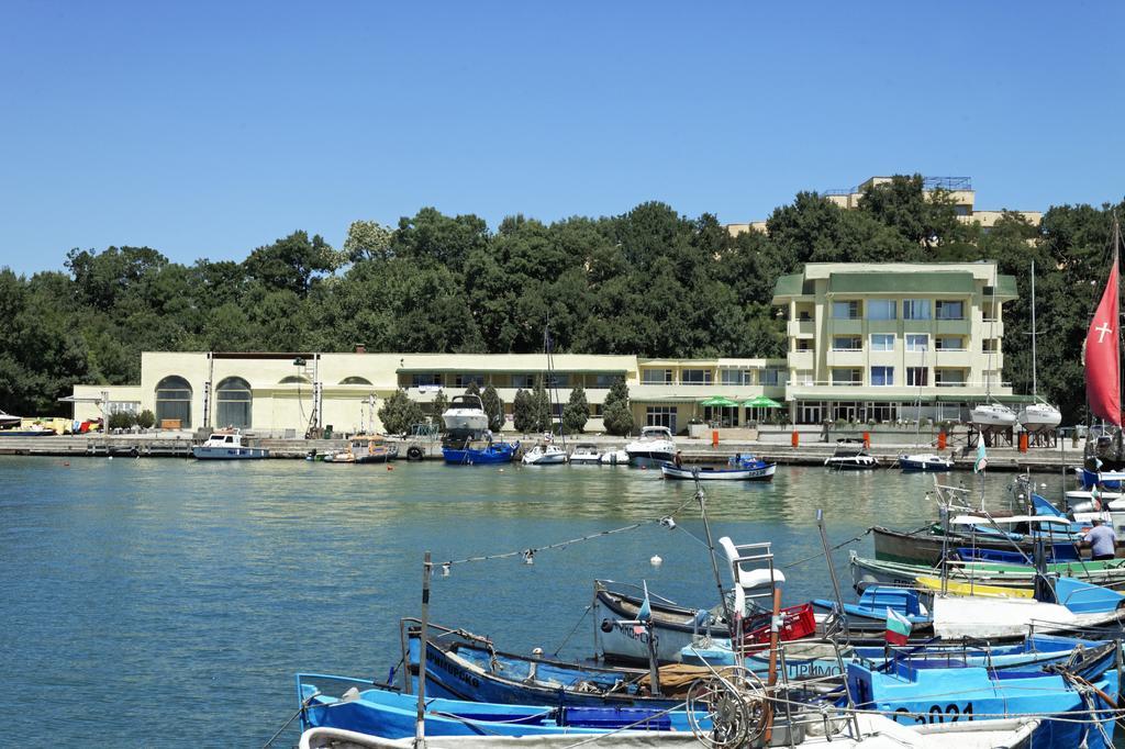 Hotel Marina Kiten  Exterior foto