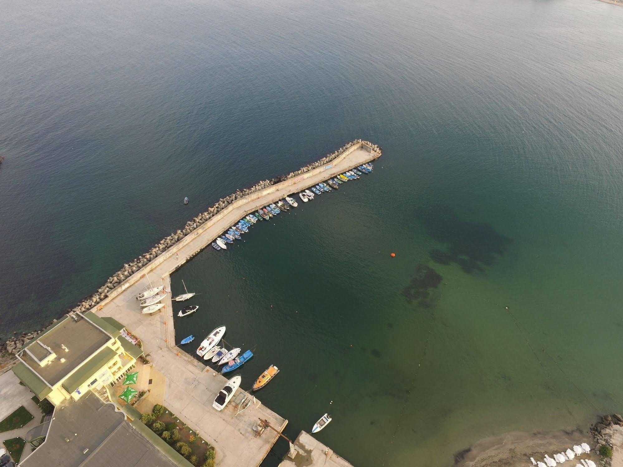 Hotel Marina Kiten  Exterior foto
