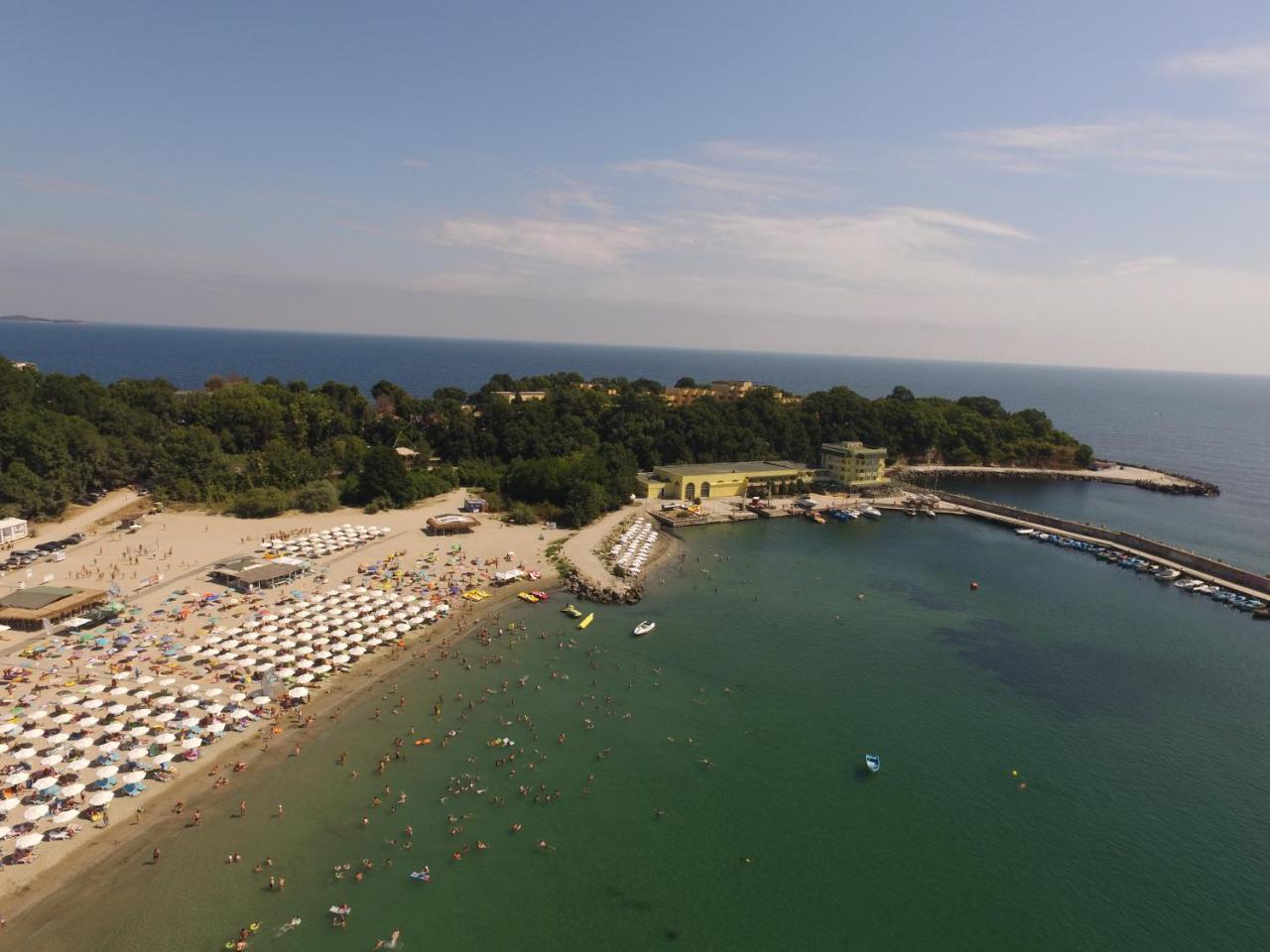 Hotel Marina Kiten  Exterior foto